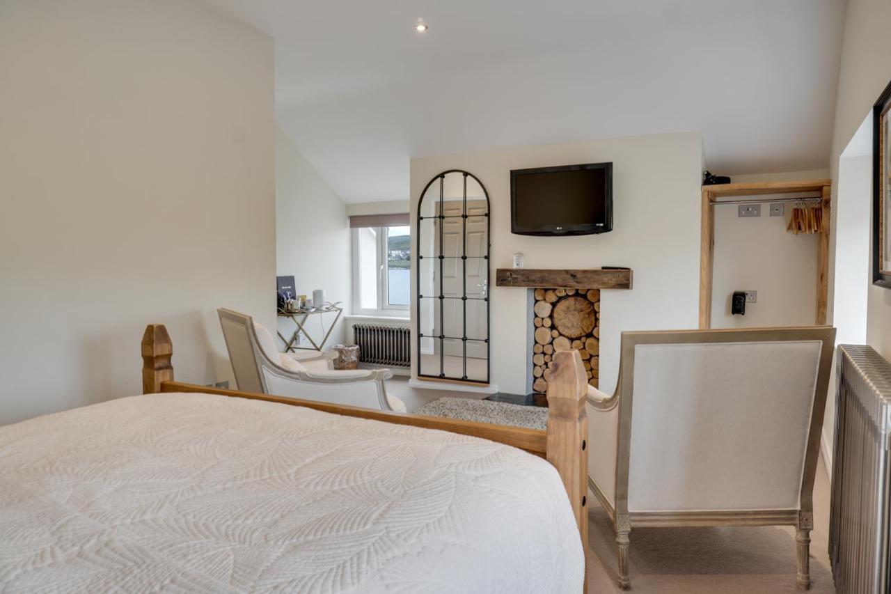 Shore Hotel Port Saint Mary Екстер'єр фото